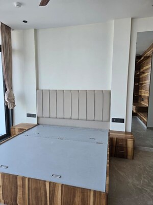 Room in 3 BHK Apartment at Omkar 1973, Worli – for Sale