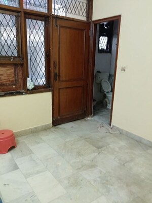 Room in 1 BHK Builder Floor at Malviya Nagar – for Rent