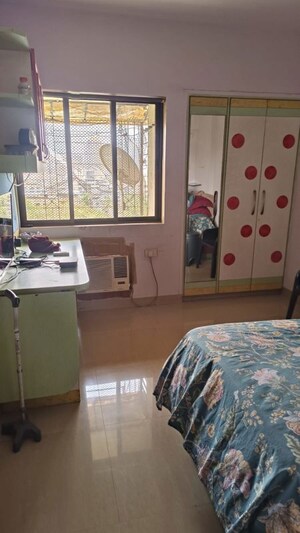 Bedroom in 2 BHK Apartment at Majiwada – for Rent