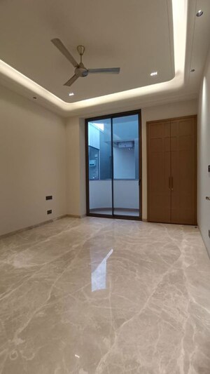 Room in 3.5 BHK Apartment at Jawahar Nagar – for Rent