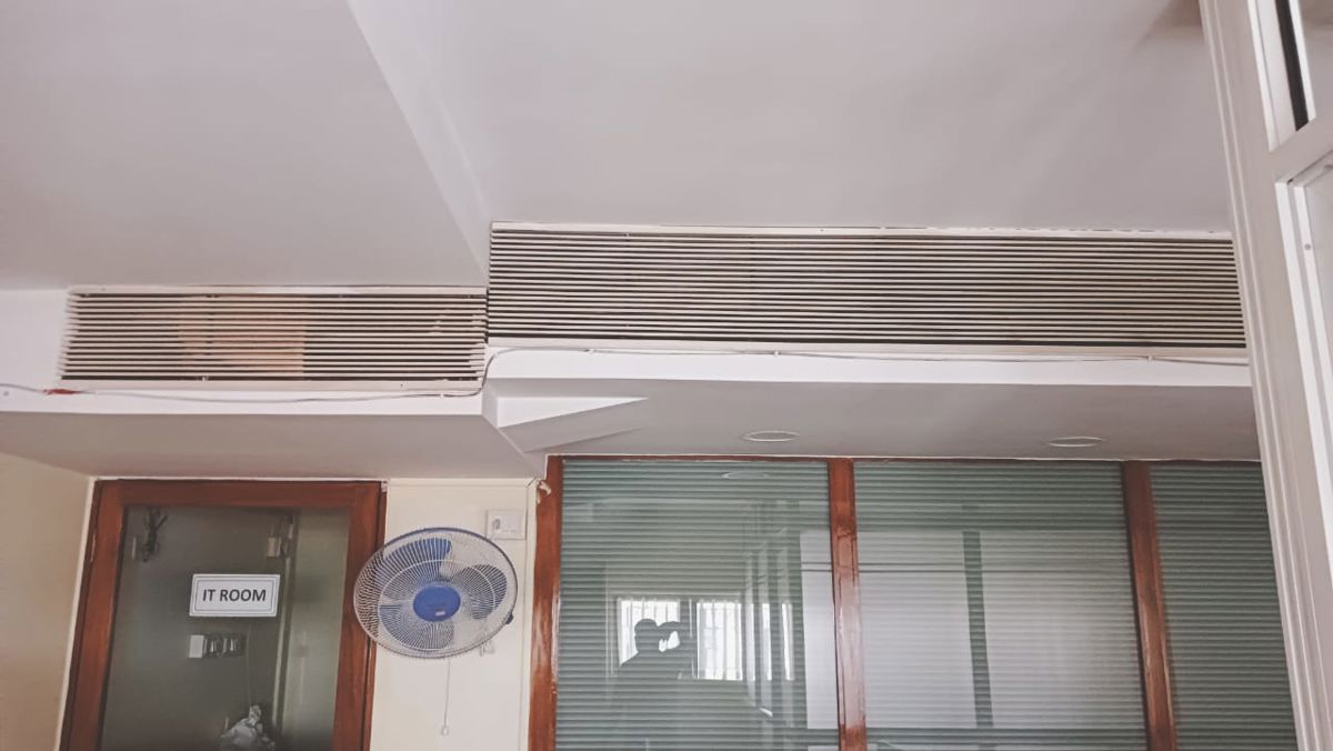 Office Space For Sale in Kukreja Balaji Bhavan