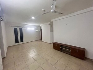 Room in 2 BHK Apartment at Bhartiya Nikoo Homes, Thanisandra Main Road – for Rent