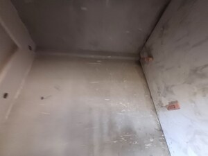Room in 4 BHK Independent House at Palla – for Sale