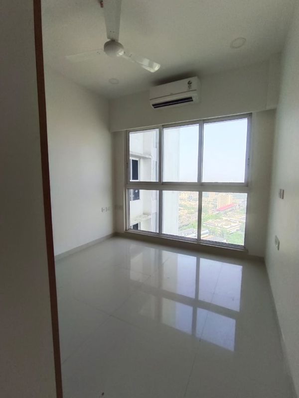 3 BHK 950 Sq.Ft. Apartment in Romell Umiya Grandeur