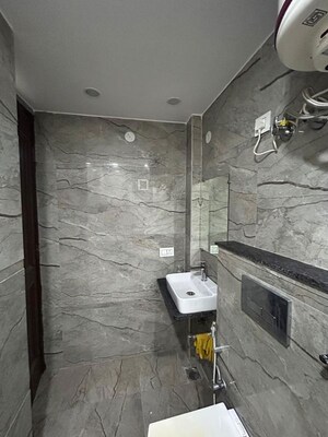 Bathroom in 2 BHK Builder Floor at Ashok Nagar – for Rent