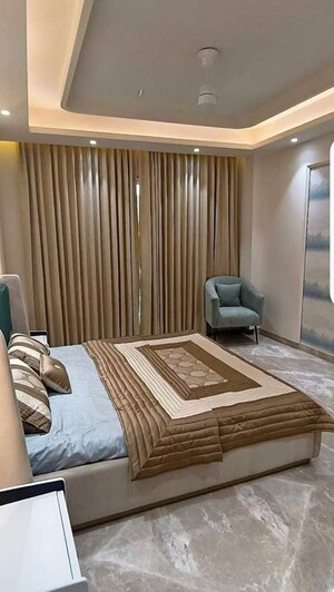 Bedroom in 3.5 BHK Apartment at DLF Cyber Park, Sector 20 – for Rent