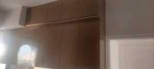 Furnished Amenities in 3 BHK Apartment at DLF Regal Gardens, Sector 90 – for Rent