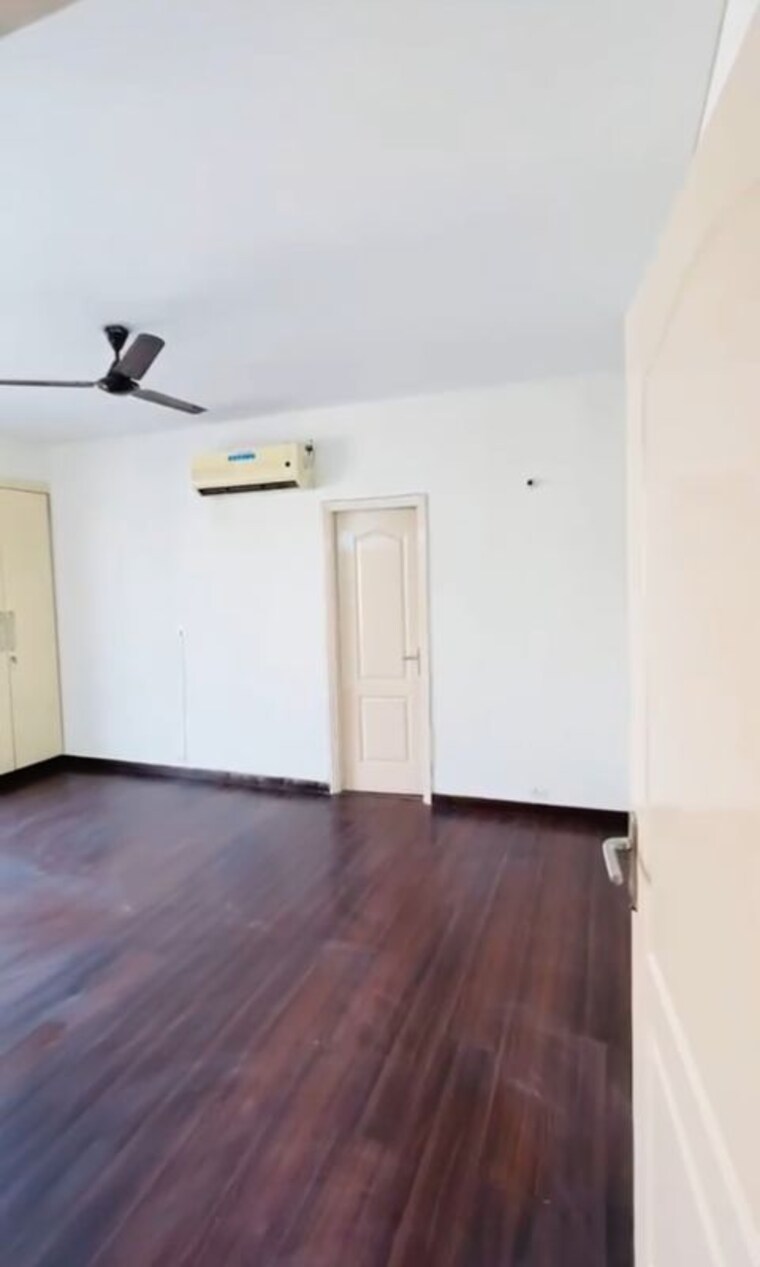 Room, bestech-park-view-spa-next 3 Bedroom 1975 Sq.Ft. Apartment In Sector 67 Gurgaon 10353360