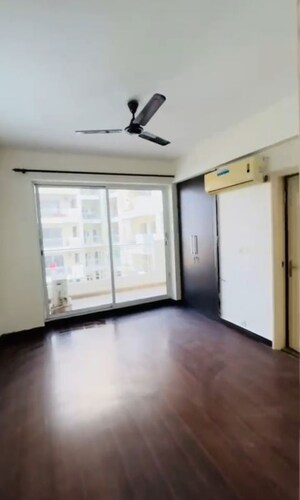 Room in 3 BHK Apartment at Bestech Park View Spa Next, Sector 67 – for Rent
