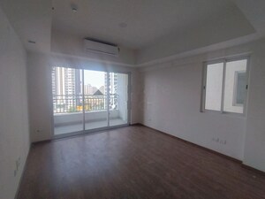 Room in 4 BHK Apartment at Ardee City, Sector 52 – for Rent