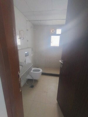 Bathroom in 4 BHK Apartment at Ardee City, Sector 52 – for Rent