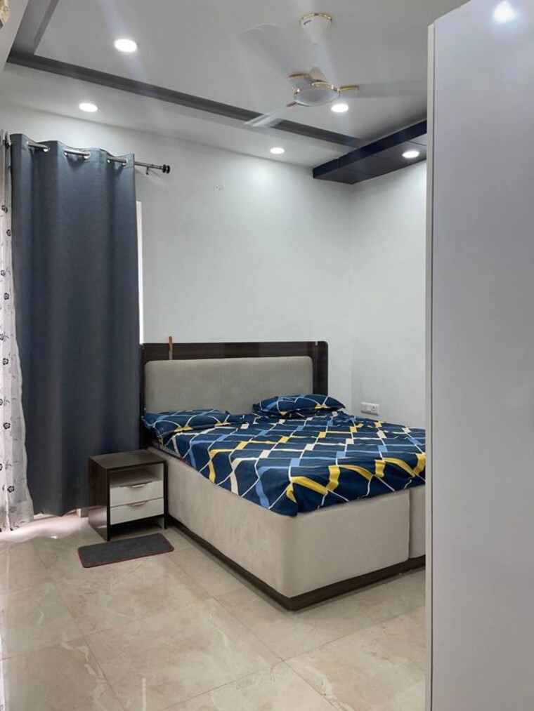 Bedroom, dlf-cyber-park 4 Bedroom 2456 Sq.Ft. Apartment In Sector 20 Gurgaon 10353381