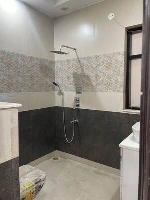 Kitchen in 4 BHK Apartment at DLF Cyber Park, Sector 20 – for Rent