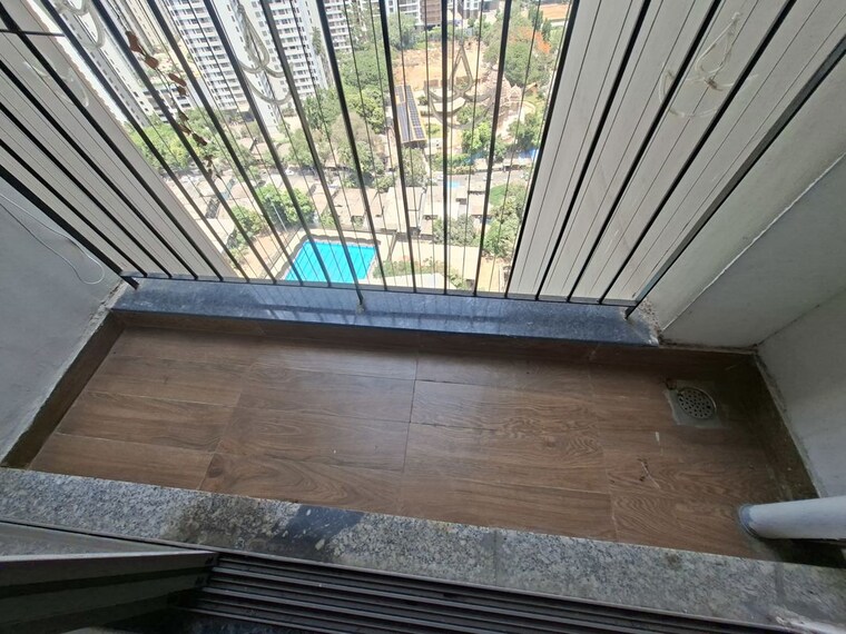 Balcony, runwal-eirene 1 Bedroom 422 Sq.Ft. Apartment In Balkum Pada Thane 10353398