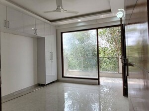 Room in 1 BHK Apartment at DLF Cyber SEZ, Sector 24 – for Rent