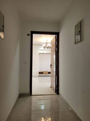 Room in 1 BHK Apartment at DLF Cyber SEZ, Sector 24 – for Rent