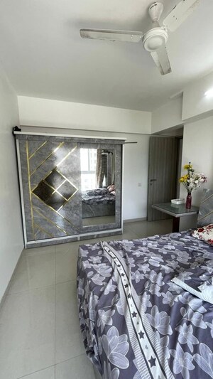 Bedroom in 2 BHK Apartment at Ekta Heights Khar West, Khar West – for Rent
