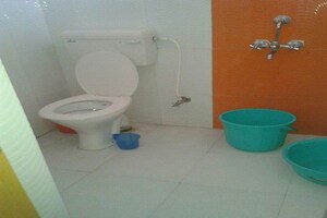 Bathroom in 1 BHK Apartment at Chingrighata – for Rent