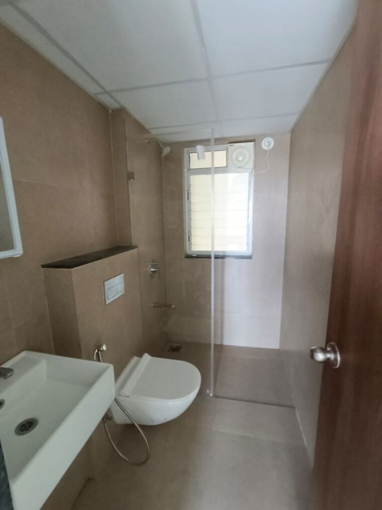 Bathroom, runwal-the-central-park 2 Bedroom 775 Sq.Ft. Apartment In Chinchwad Pune 10351637