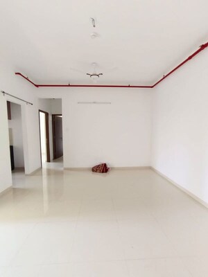Room in 2 BHK Apartment at Runwal The Central Park, Chinchwad – for Rent