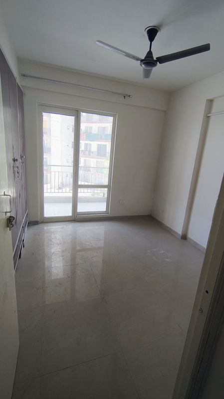 2 BHK Apartment For Rent in Suncity Avenue 102