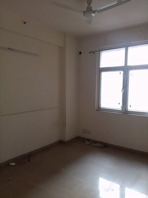 Room in 2 BHK Apartment at Saya Zion, Sector 4 Greater Noida – for Rent