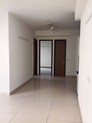 Room in 2 BHK Apartment at Saya Zion, Sector 4 Greater Noida – for Rent