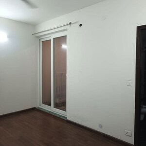 Room in 3 BHK Apartment at BPTP District, Sector 81 – for Sale