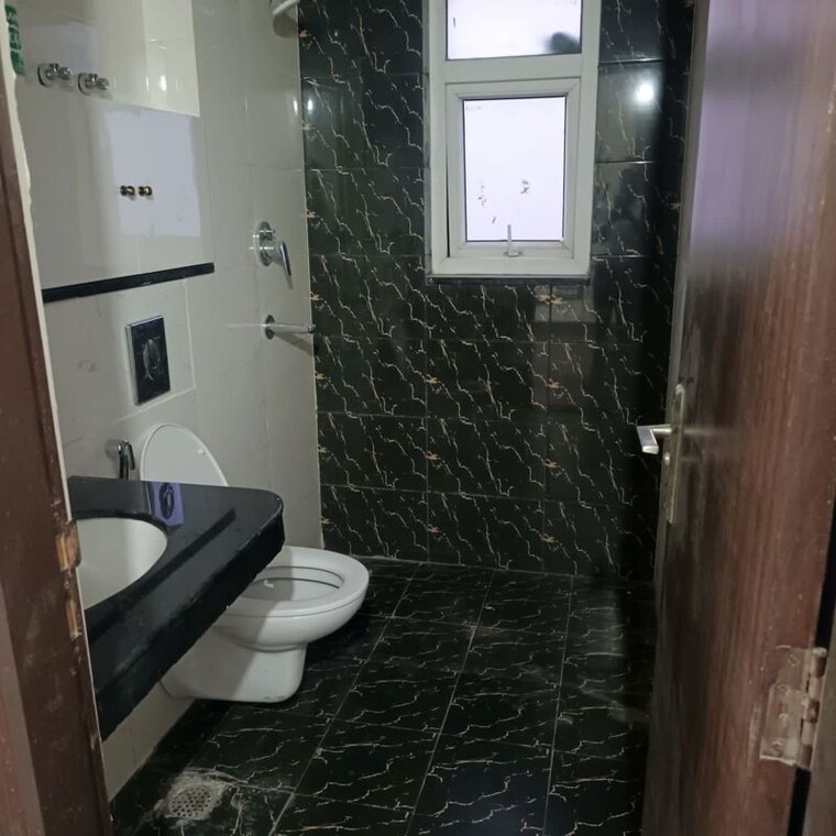 Bathroom, bptp-district 3 Bedroom 1568 Sq.Ft. Apartment In Sector 81 Faridabad 10353512