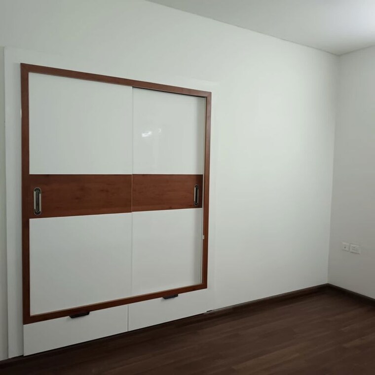 Room, bptp-district 3 Bedroom 1568 Sq.Ft. Apartment In Sector 81 Faridabad 10353512