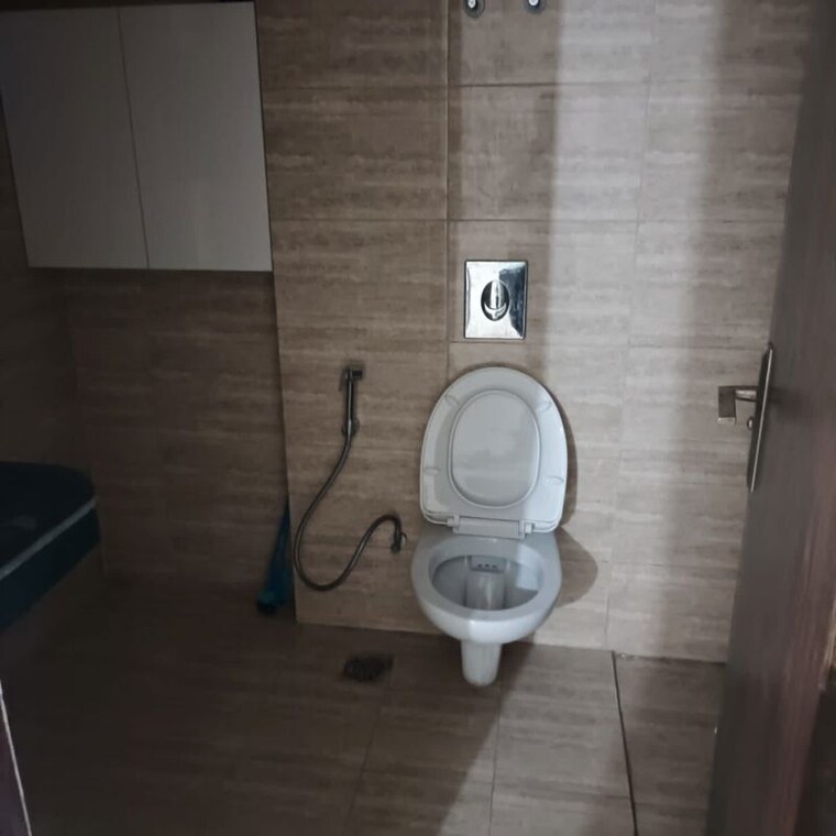 Bathroom, bptp-district 3 Bedroom 1568 Sq.Ft. Apartment In Sector 81 Faridabad 10353512