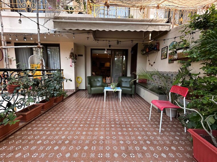 Terrace, lake-home 3 Bedroom 1500 Sq.Ft. Apartment In Powai Mumbai 10353533