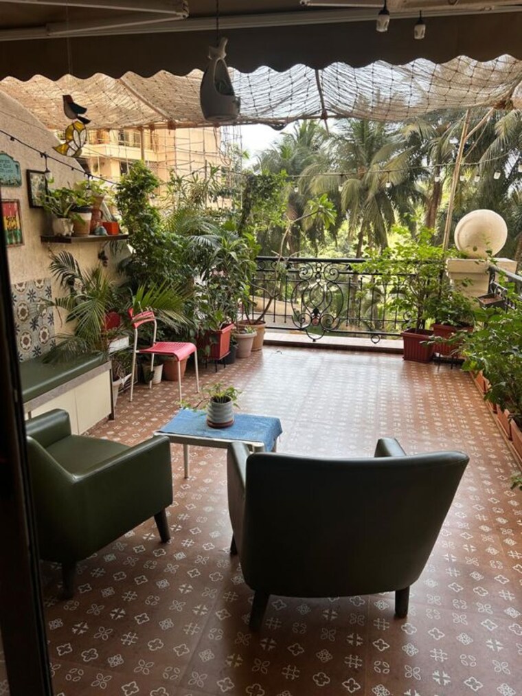 Terrace, lake-home 3 Bedroom 1500 Sq.Ft. Apartment In Powai Mumbai 10353533