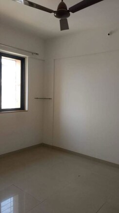 1 BHK + Extra Room Apartment For Rent in Puranik Hometown