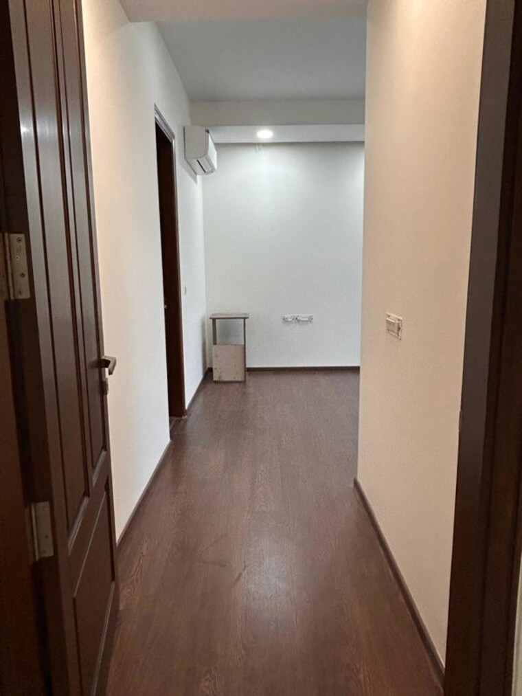 undefined, sector 52 3.5 Bedroom 3100 Sq.Ft. Apartment In Sector 52 Gurgaon 10353582