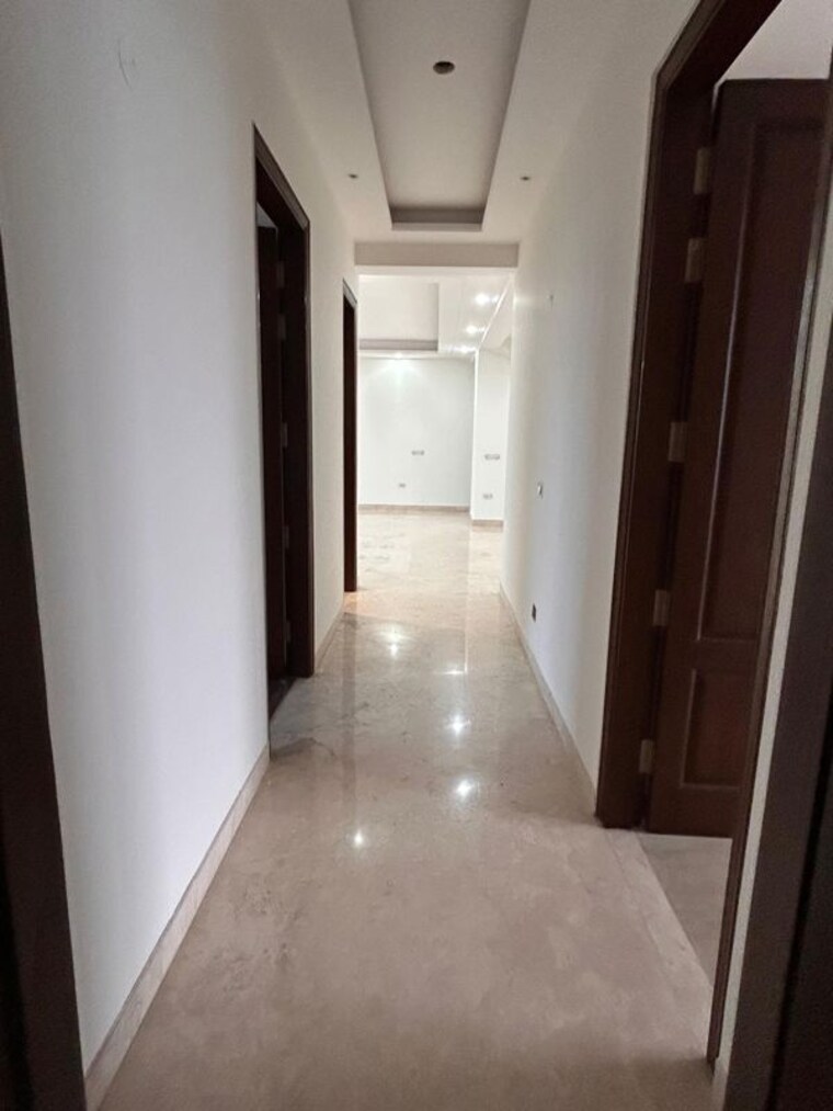 undefined, sector 52 3.5 Bedroom 3100 Sq.Ft. Apartment In Sector 52 Gurgaon 10353582