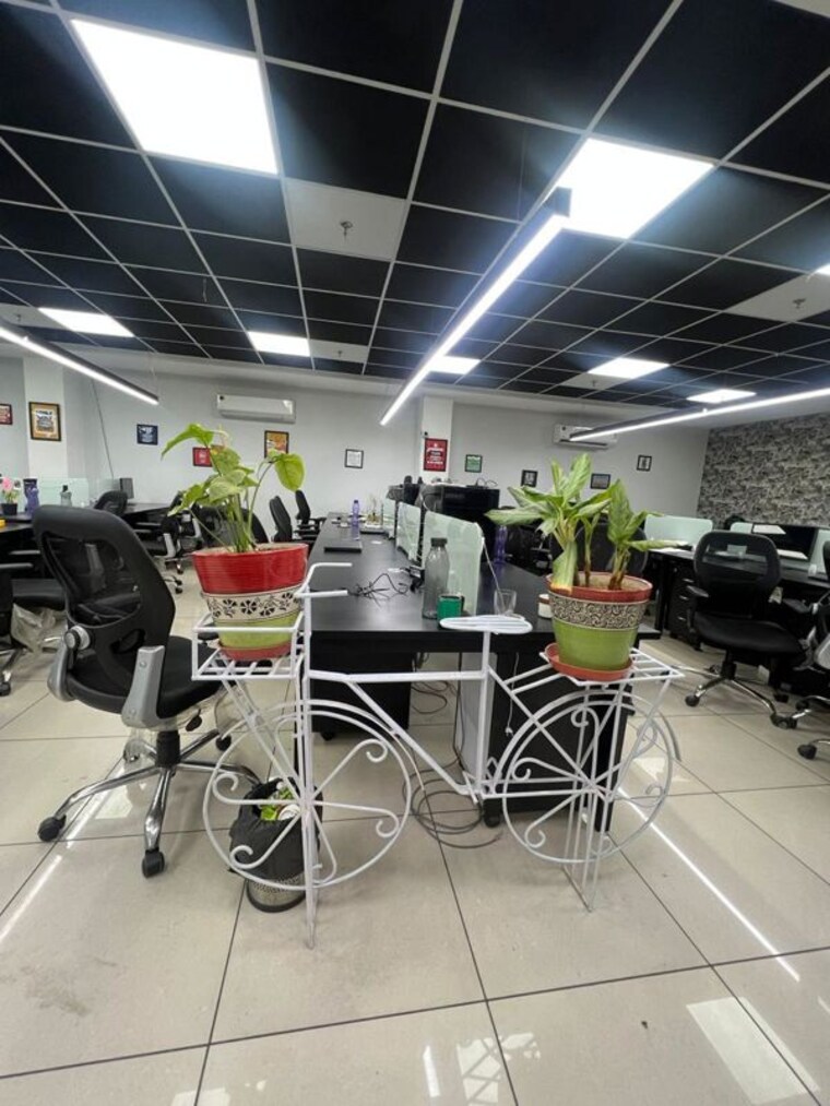 Team Area, sector 62 Commercial Office Space 5600 Sq.Ft. In Sector 62 Noida 10353580