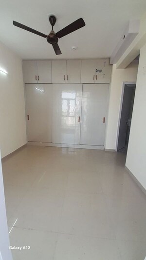 Room in 2 BHK Apartment at Pareena Om Apartments, Sector 112 – for Rent