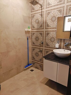 Bathroom in 3.5 BHK Builder Floor at South City 1 – for Sale