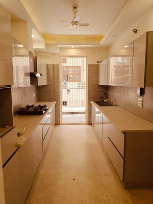 Kitchen in 3.5 BHK Builder Floor at South City 1 – for Sale