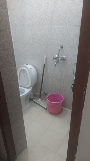 Bathroom in 2 BHK Apartment at Alaknanda Apartment Gomti Nagar, Gomti Nagar – for Rent