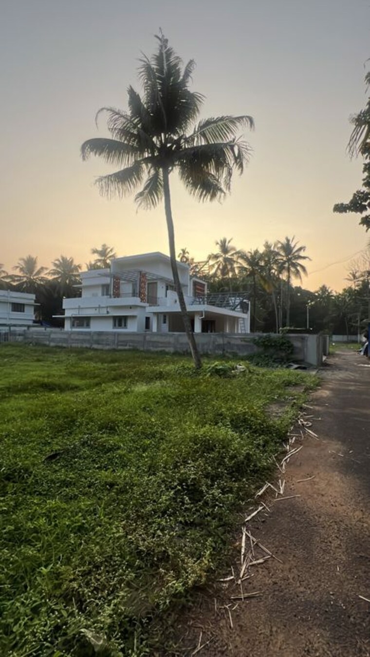 Garden, kuttoor  2178 Sq.Ft. Plot In Kuttoor Thrissur 10353636