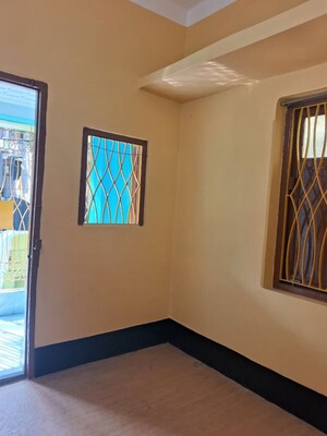 Room in 2 BHK Apartment at Phoolbagan – for Rent