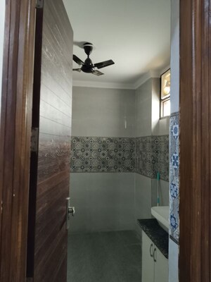 Bathroom in 4 BHK Builder Floor at Espire Towers, Sector 37 – for Rent