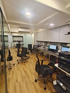 Office Space For Rent in Jolly Maker Apartment
