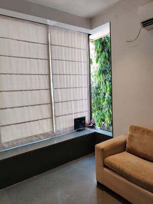 Balcony in 1 BHK Apartment at Geeta Bhavan, Breach Candy – for Rent