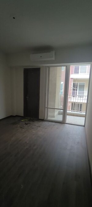 Room in 4 BHK Apartment at Adani Samsara Ivana, Sector 63 – for Rent