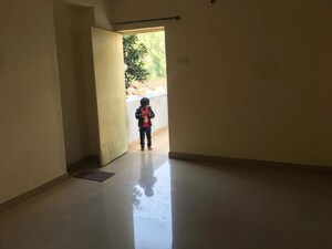 Room in 2 BHK Builder Floor at Kamgar Putala Vasahat – for Sale