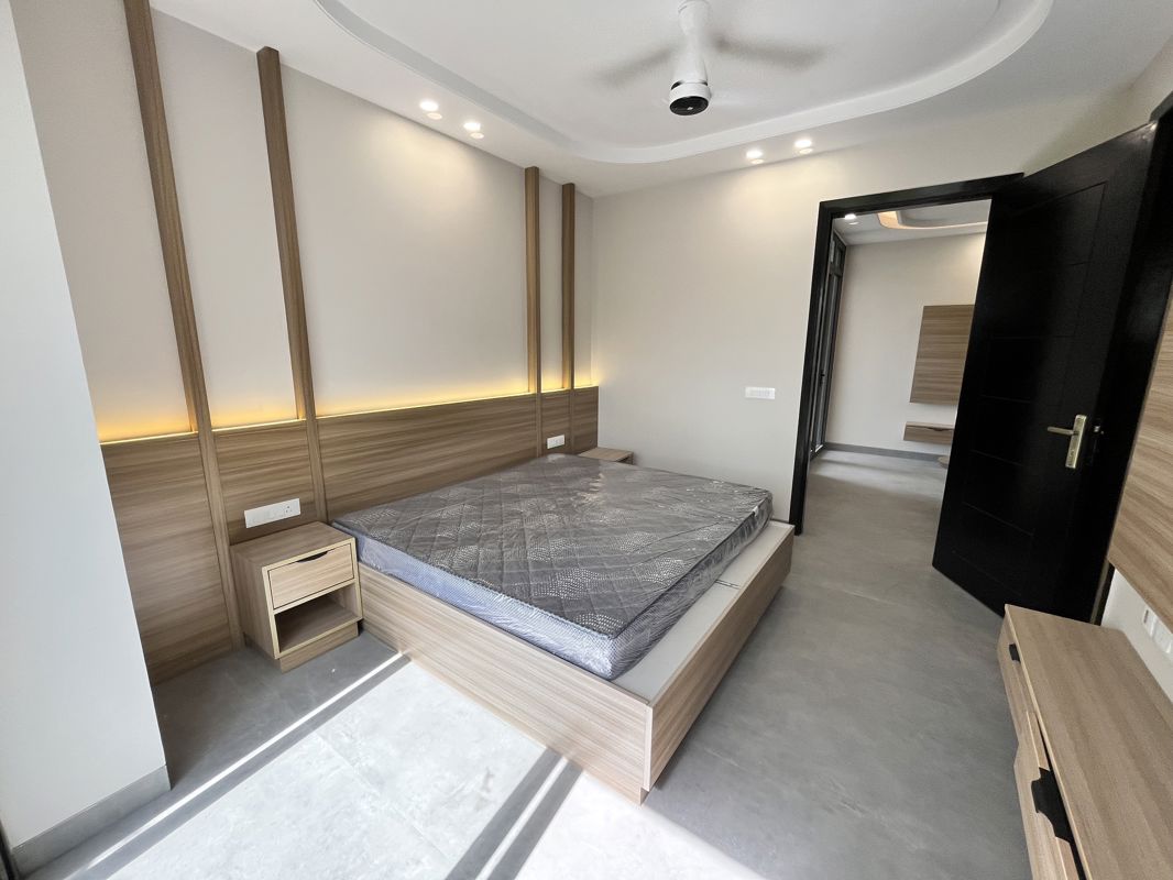 1 BHK + Extra Room Builder Floor For Rent in Sushant Lok I
