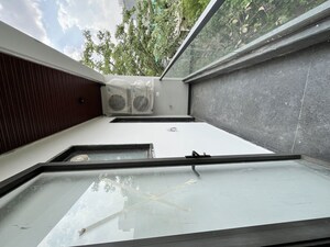 Furnished Amenities in 1 BHK Builder Floor at Sushant Lok I – for Rent